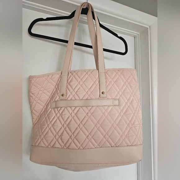 Cosmopolitan Pink Travel Tote Bag - Picture 2 of 12